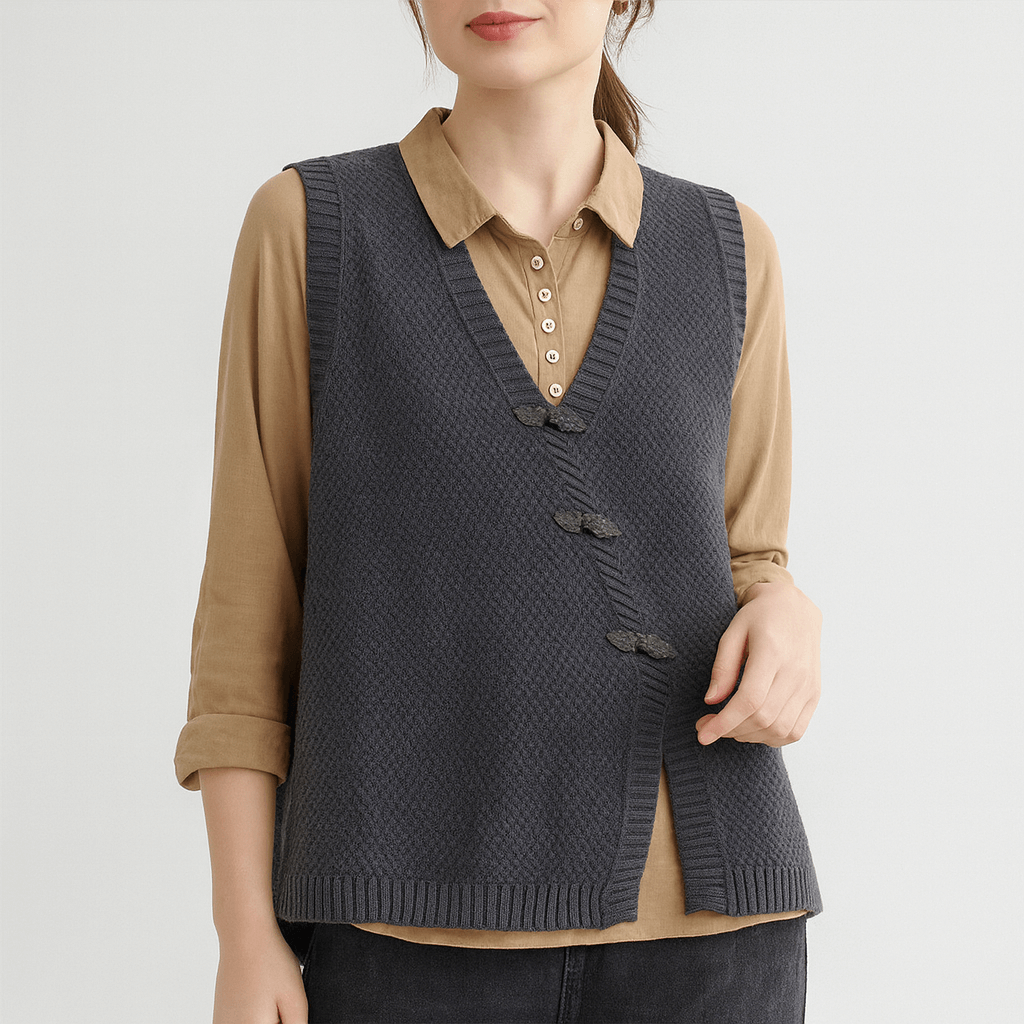 Nordori | Plus størrelse knapstrikket vest med V-hals