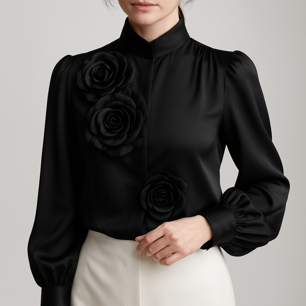 Nordori | Højhalset hvid bluse med 3D rose accenter