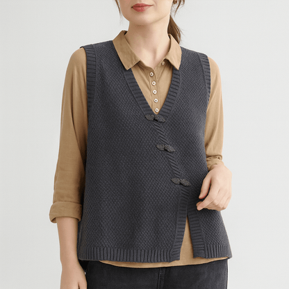 Nordori | Plus størrelse knapstrikket vest med V-hals